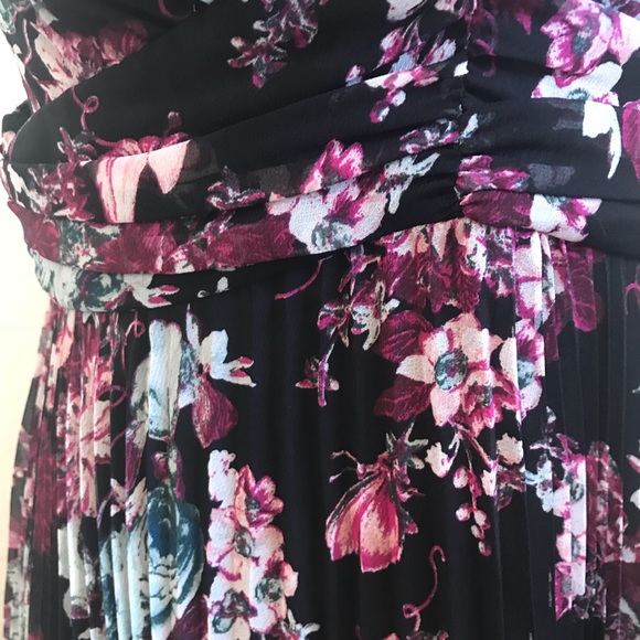 🆕 BCBG floral tank dress - Picture 4 of 8